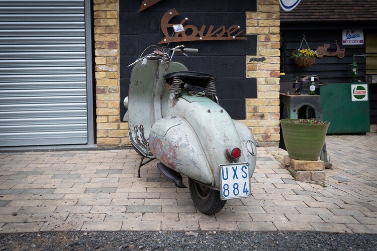 1950 Piaggio Vespa Image 2